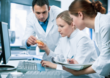 How to prepare your baby for a visit to a medical laboratory